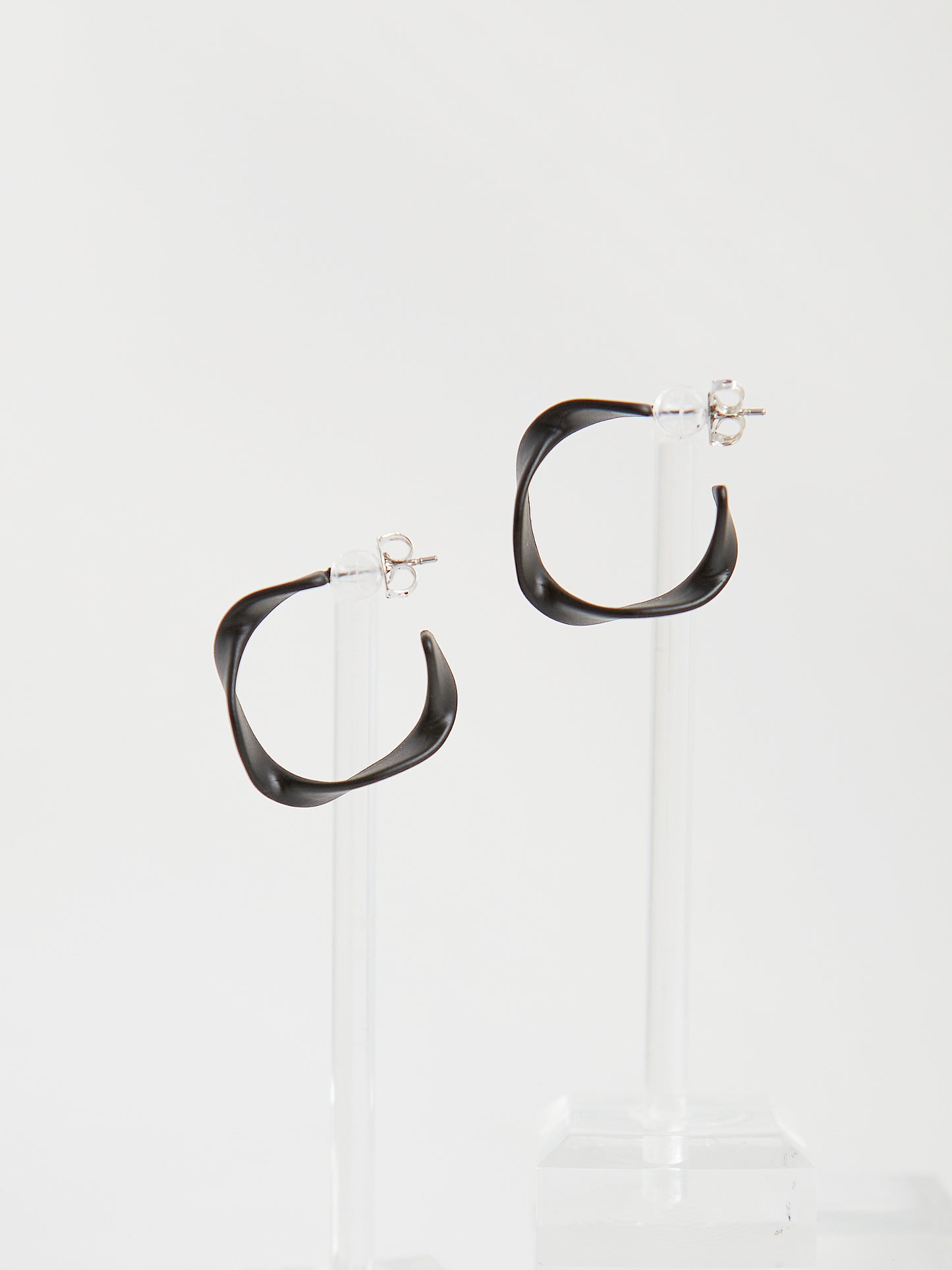 Wavy Hoop Earrings