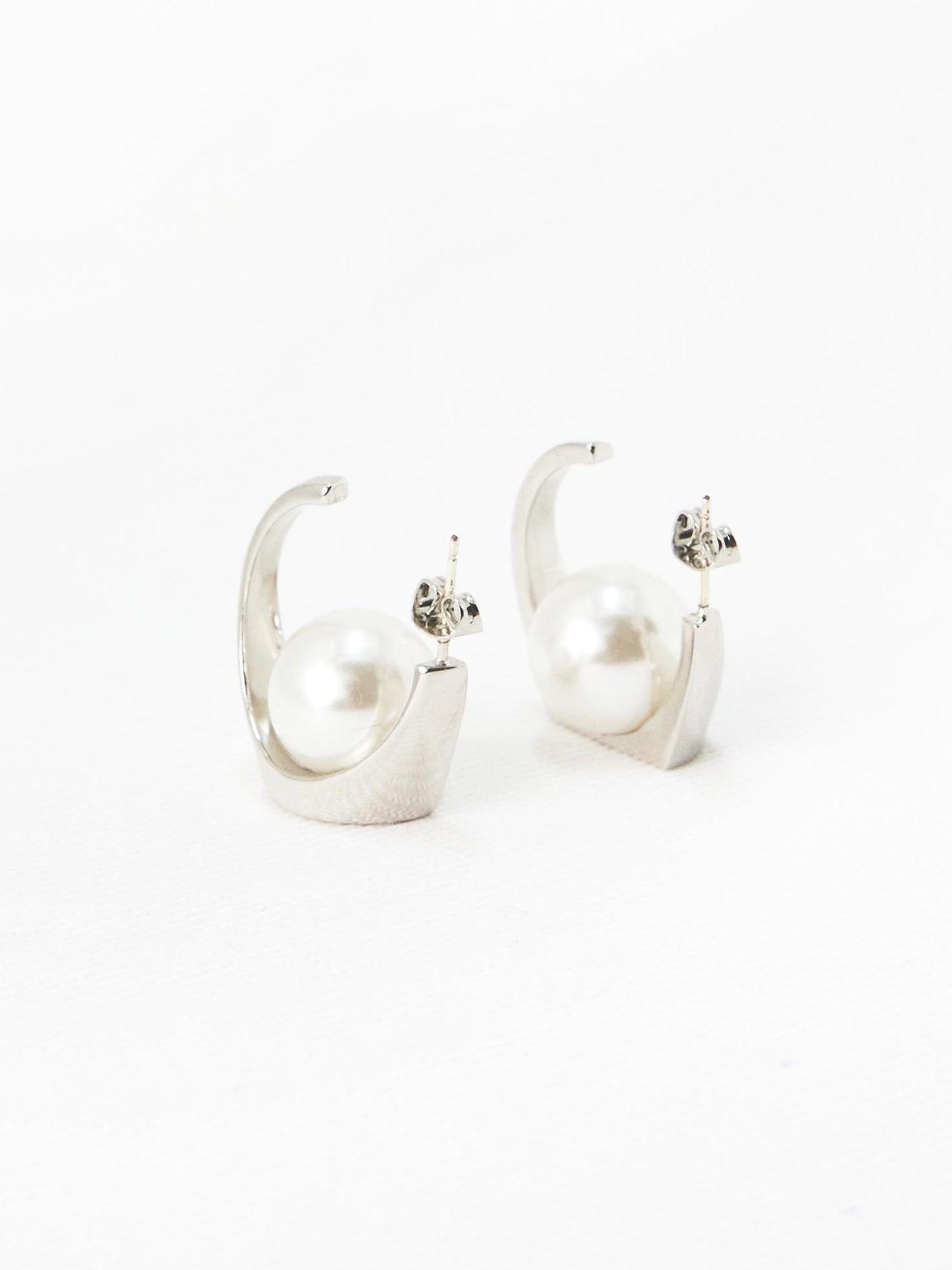 Boat Pearl Earring