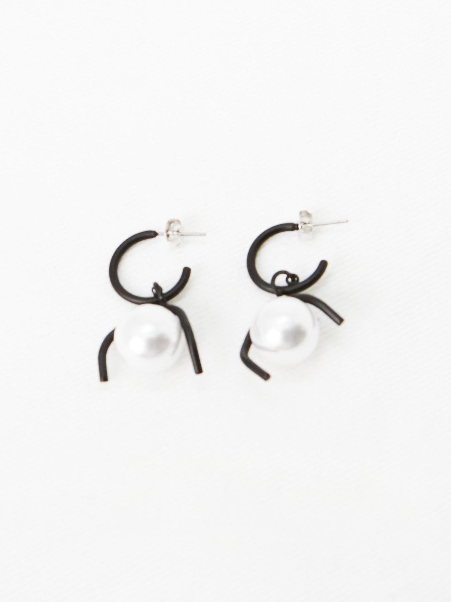 Dangling Pearl Earrings