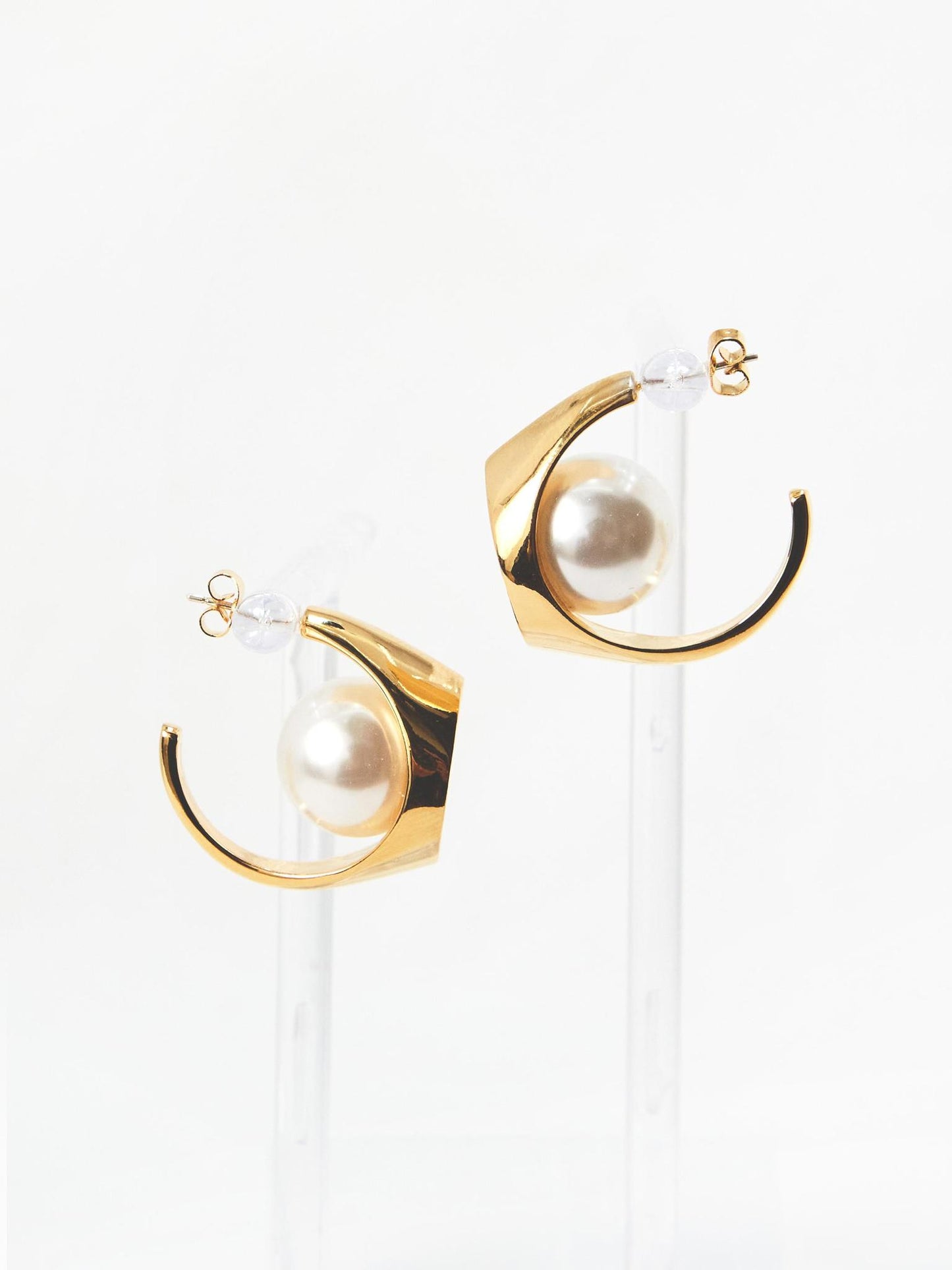 Boat Pearl Earring