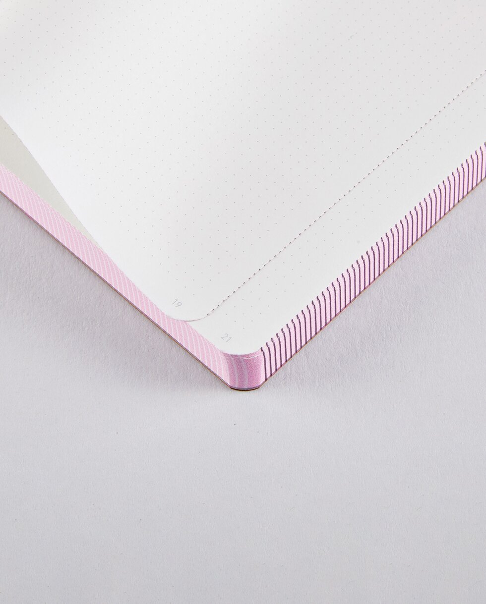Nuuna Notebook (OX)