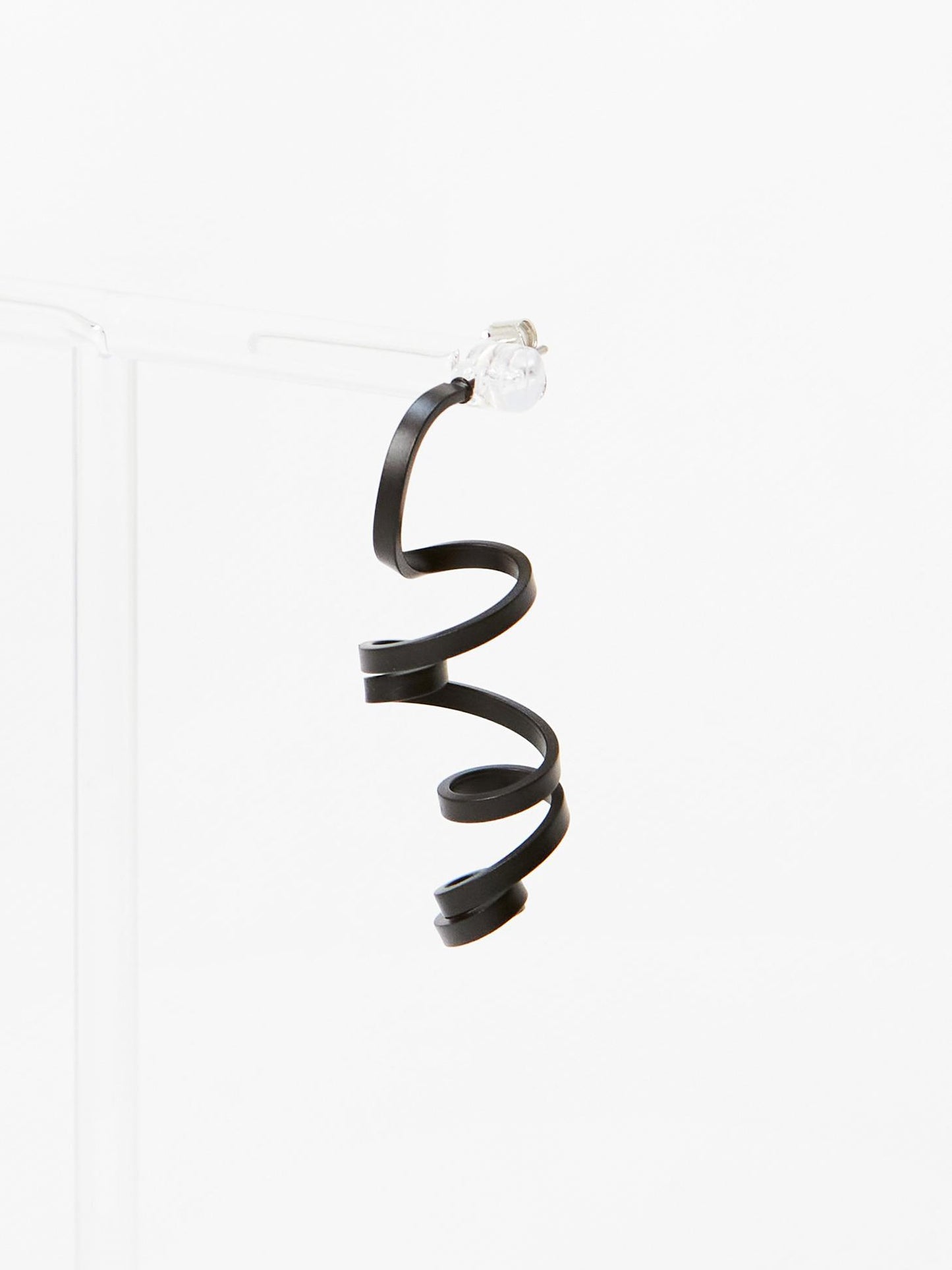 Swirly Black Earring