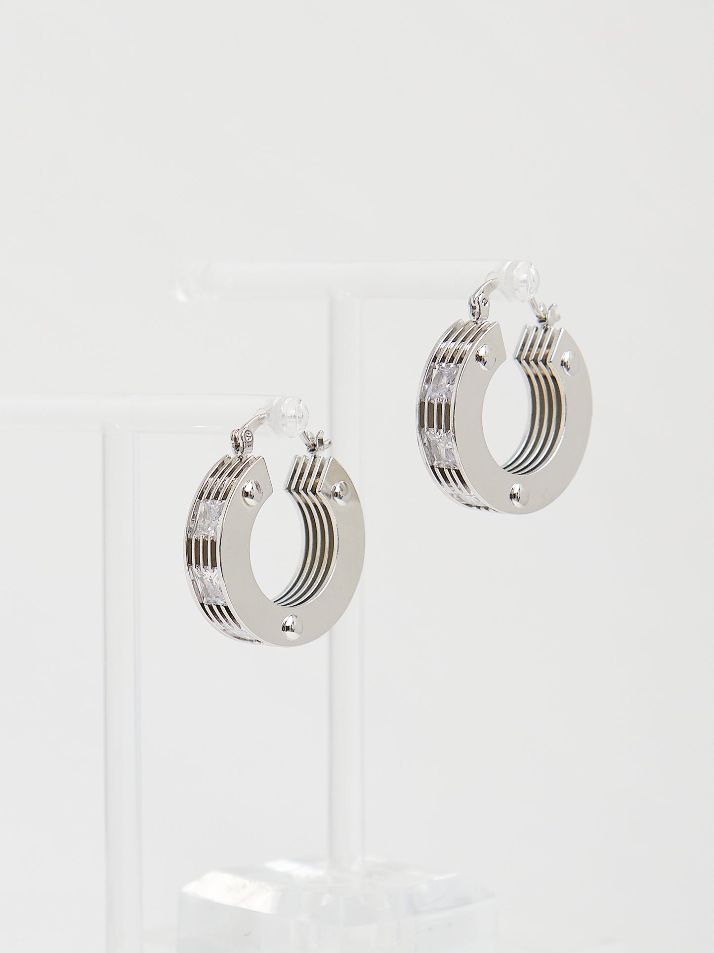 Huggie Hoop Earrings (Silver)