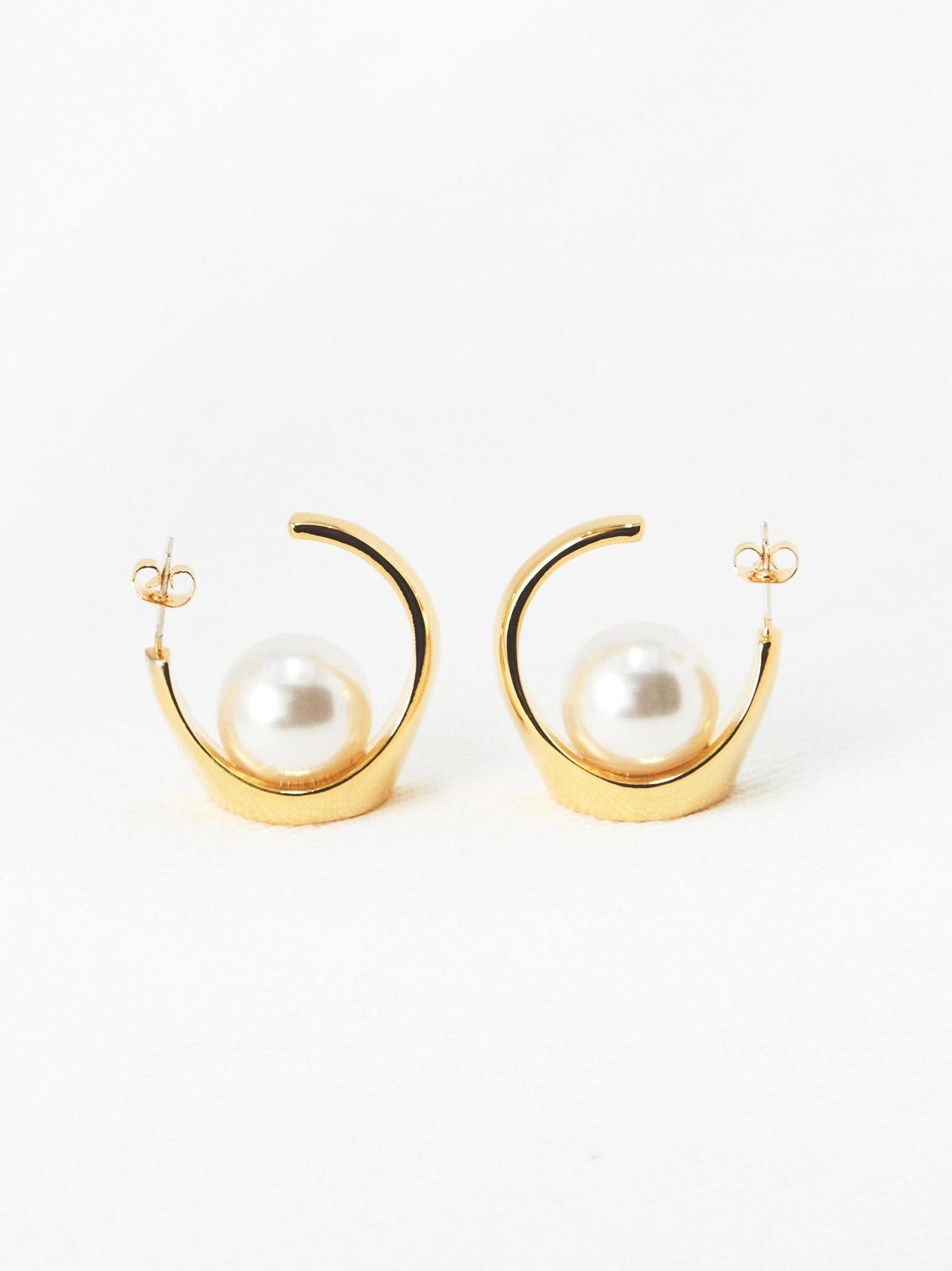 Boat Pearl Earring