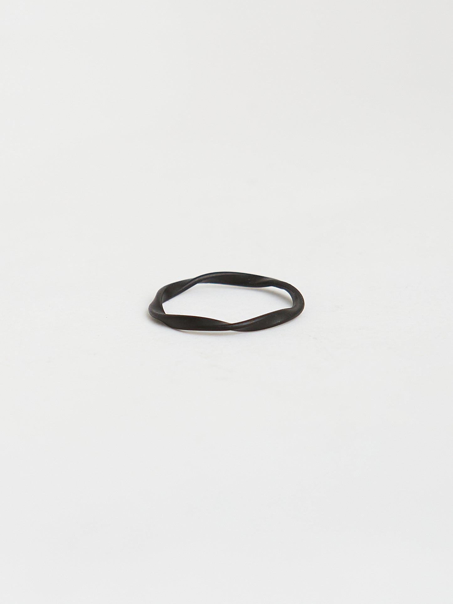 Twisted Band Ring