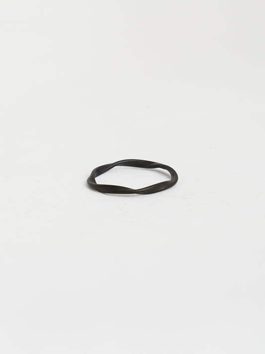 Twisted Band Ring