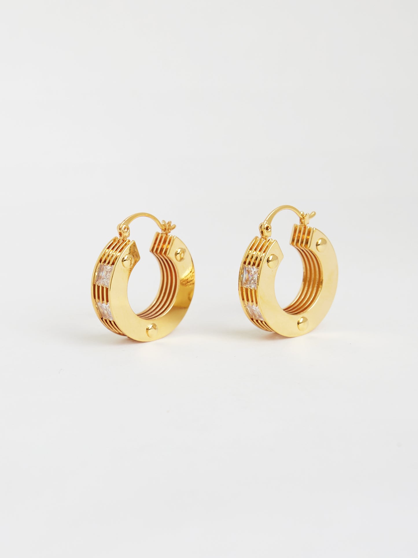 Huggie Hoop Earrings (Gold)