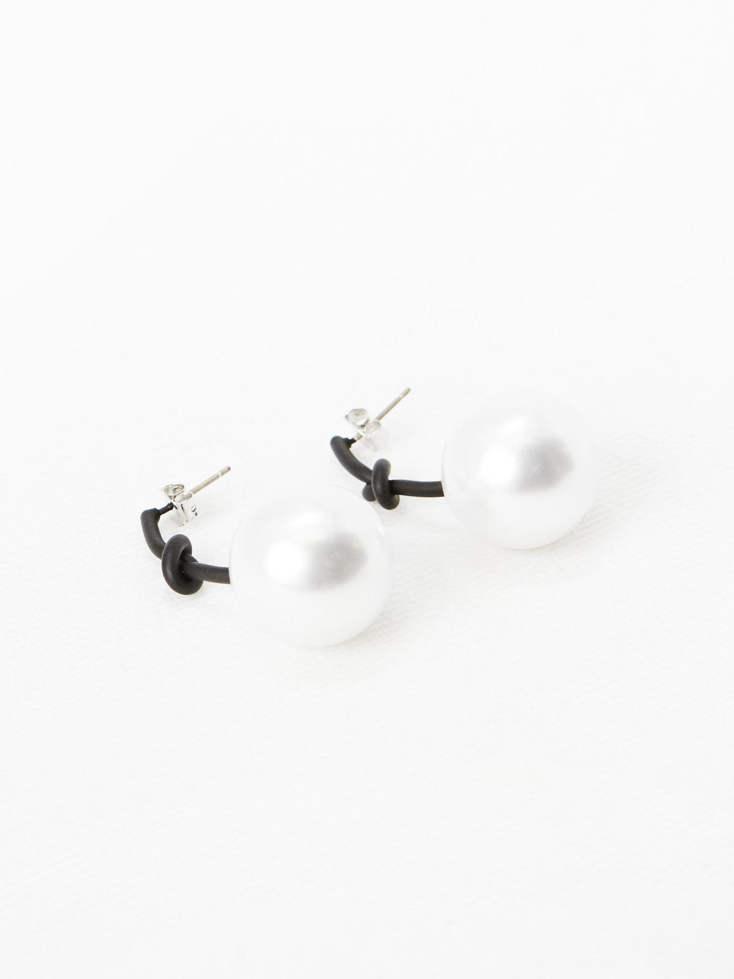 Bold Pearl Earrings