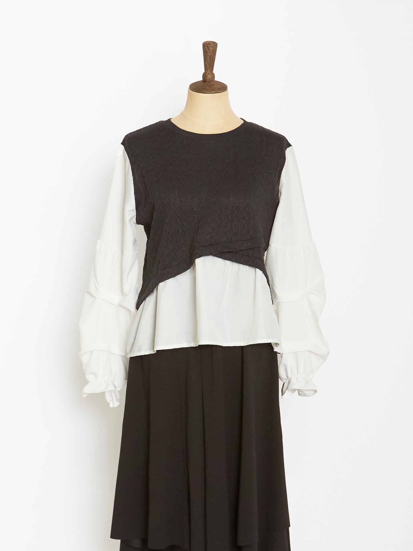 AQFW22T12WHT