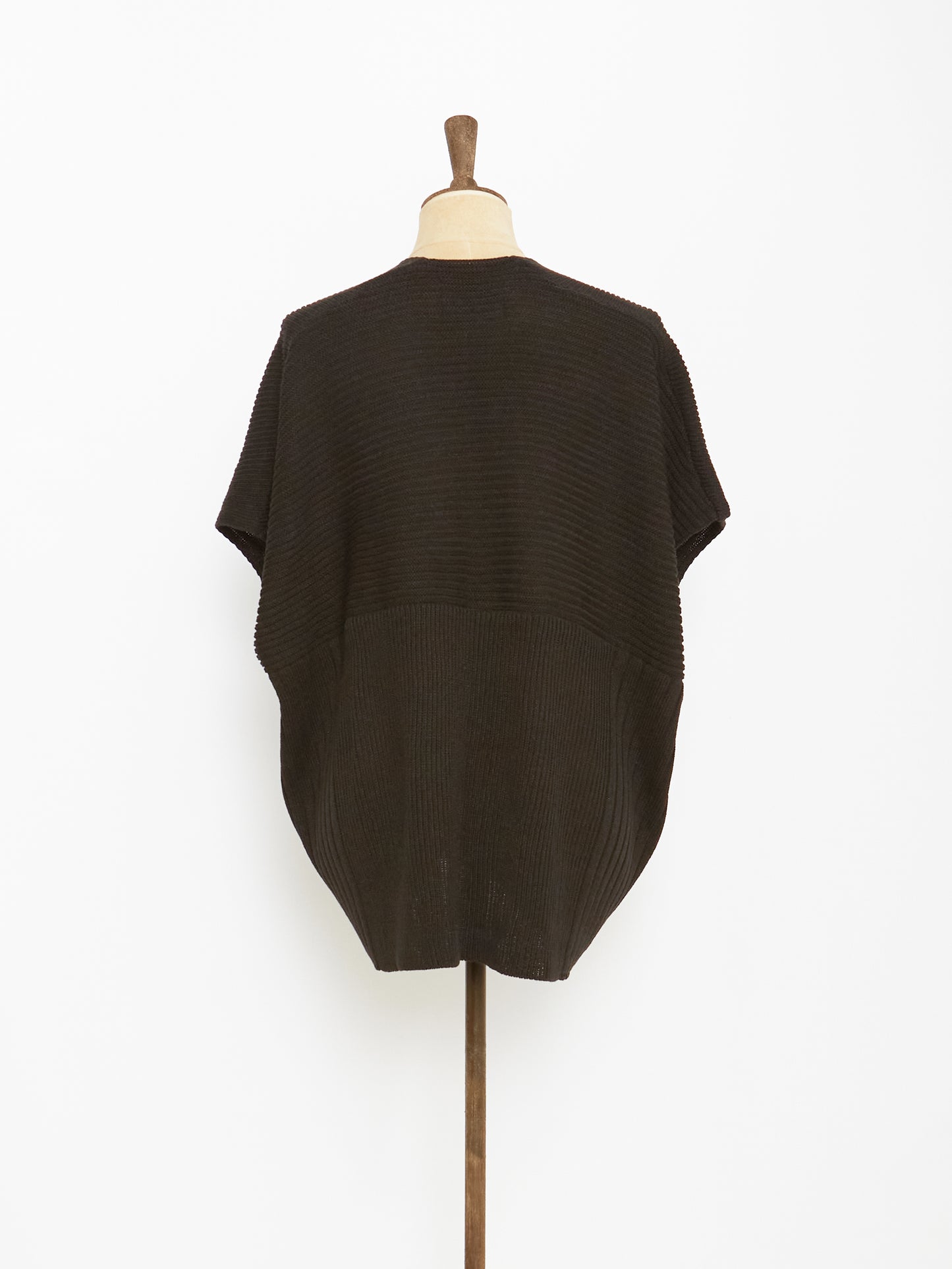 AQFW22T26BLK