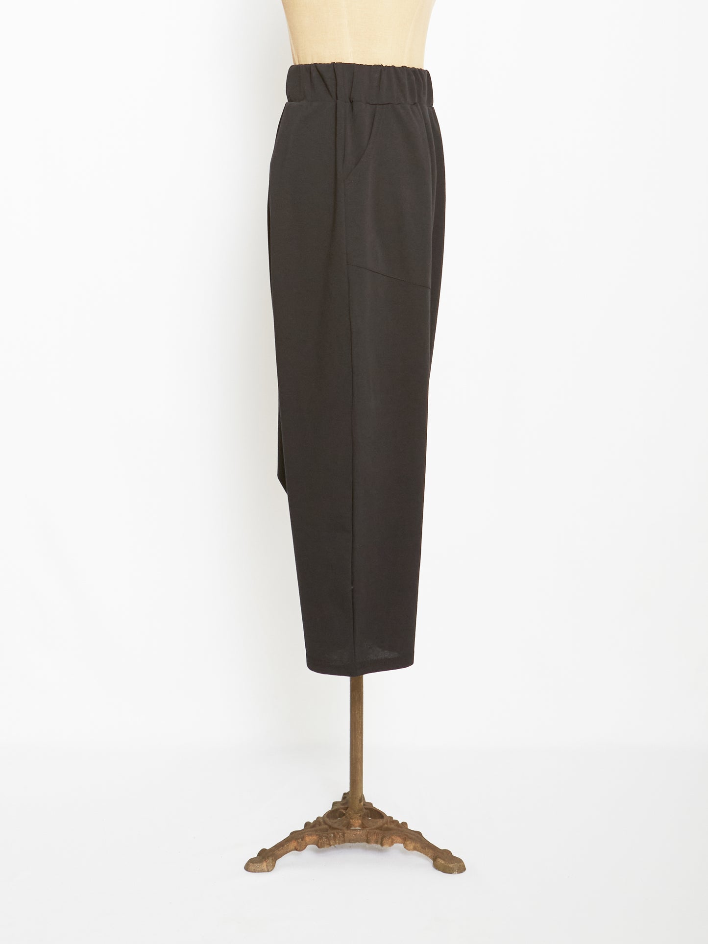 AQFW22PT07BLK