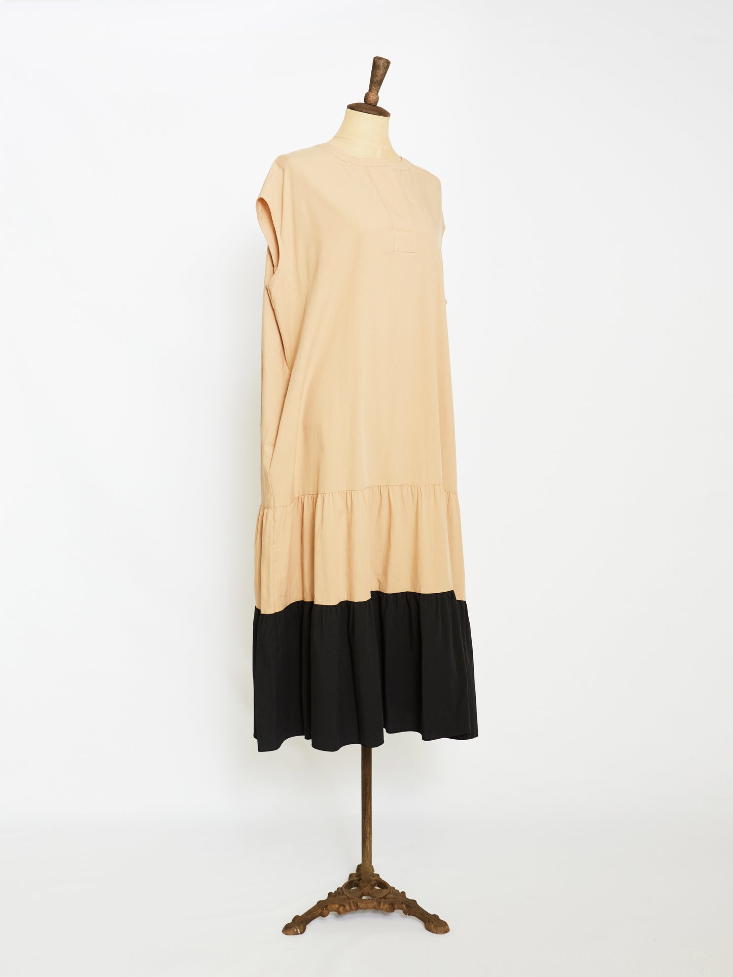Sleeveless Long Dress