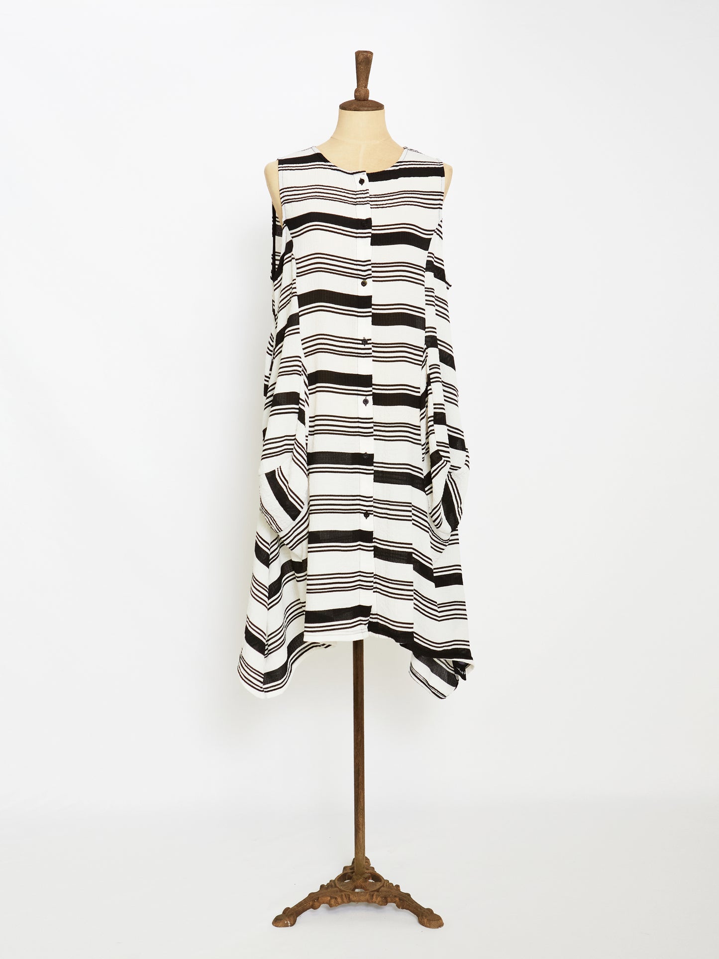 Avant-Garde Long Vest (White)