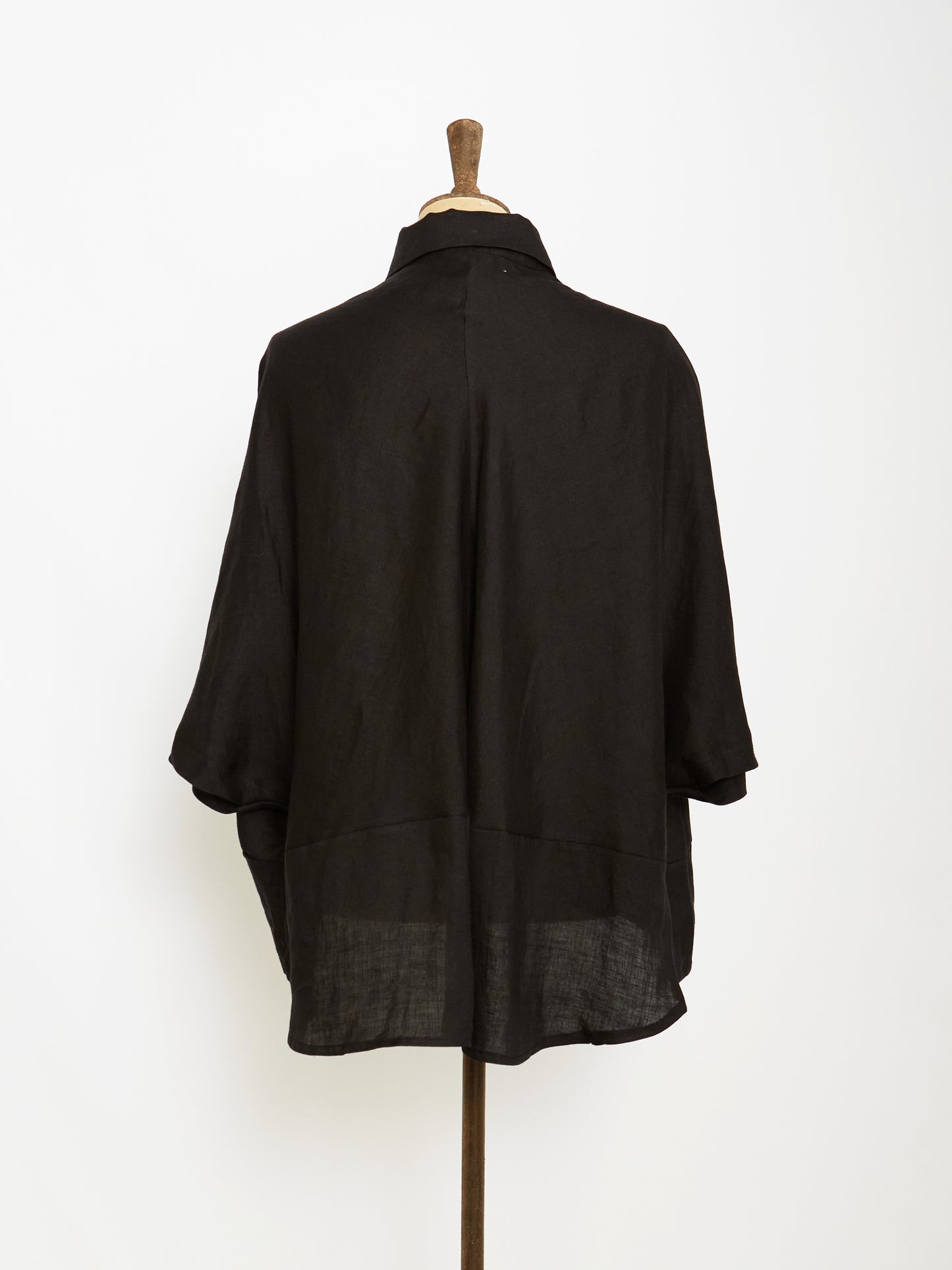 The Pure Linen Shirts (Black)