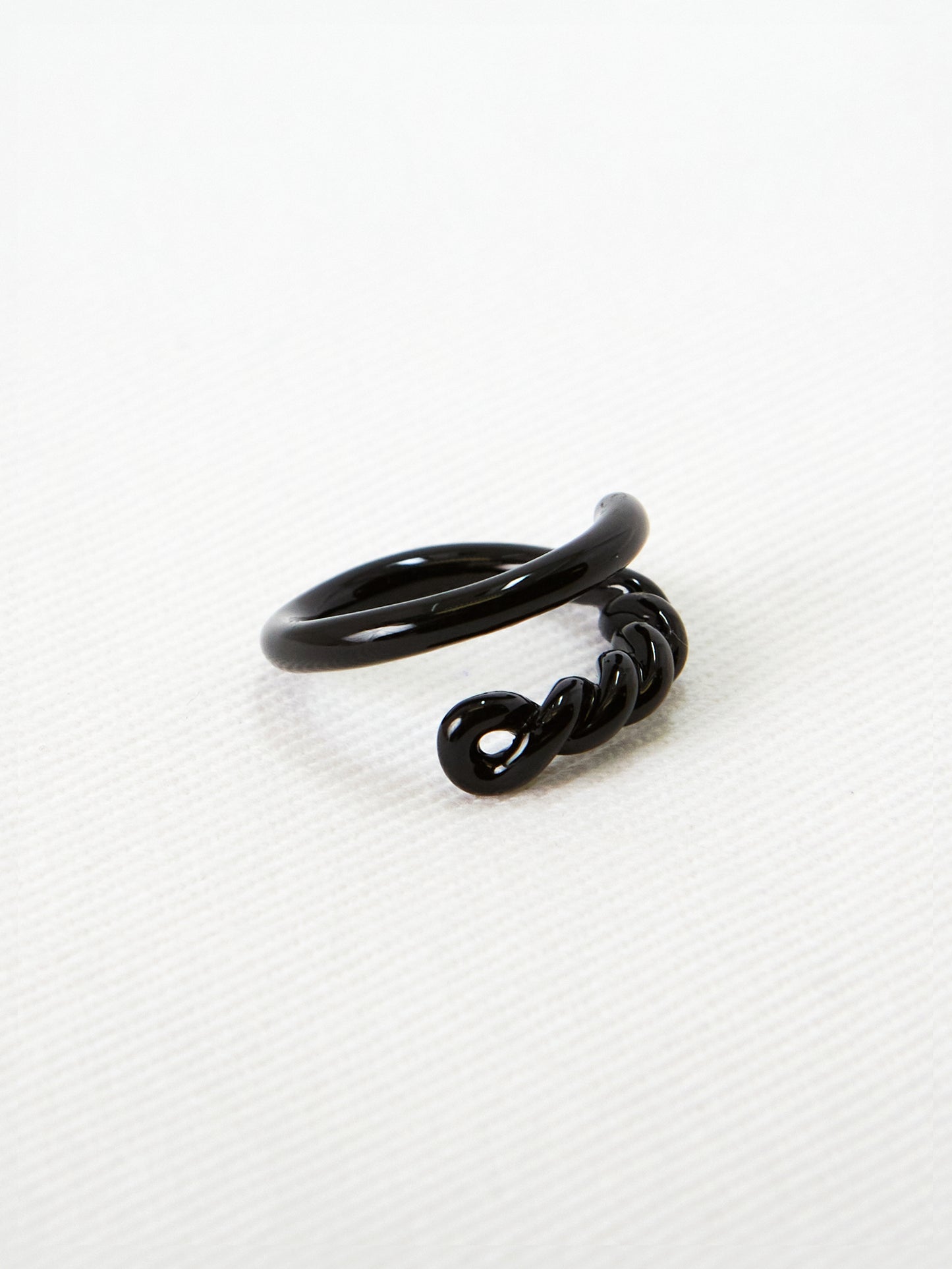 Funky Twist ring (6 Colors)