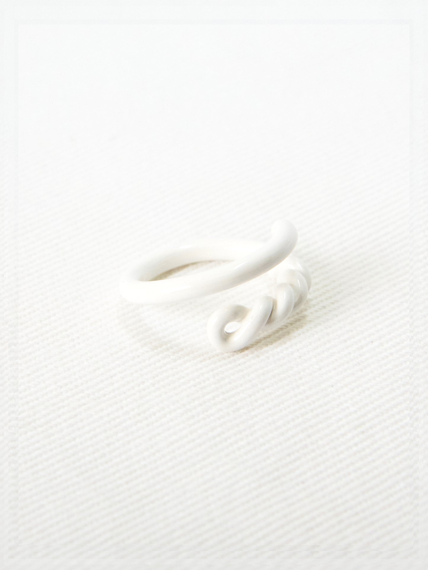Funky Twist ring (6 Colors)