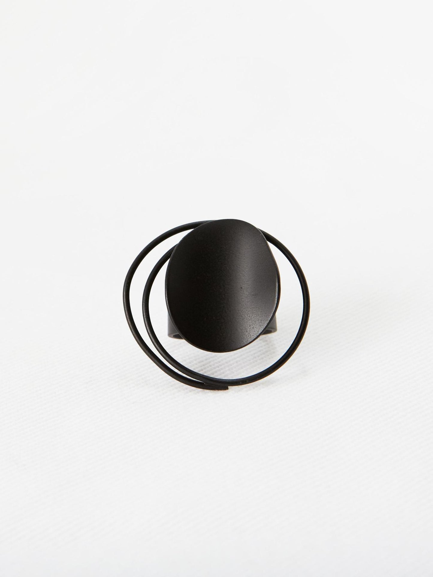 Circle Illusion Ring