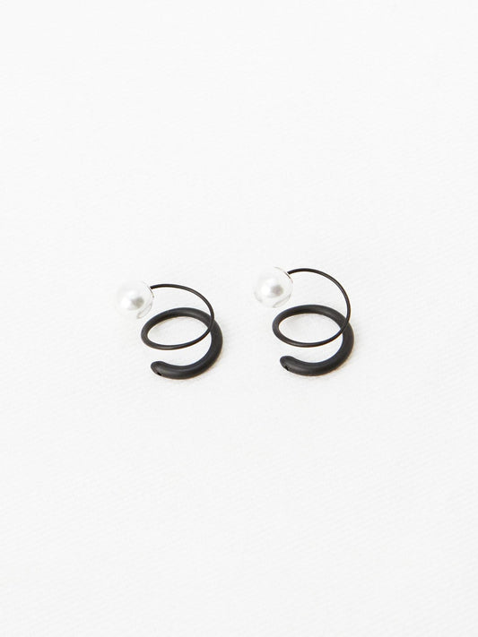 Slinky Pearl Earrings