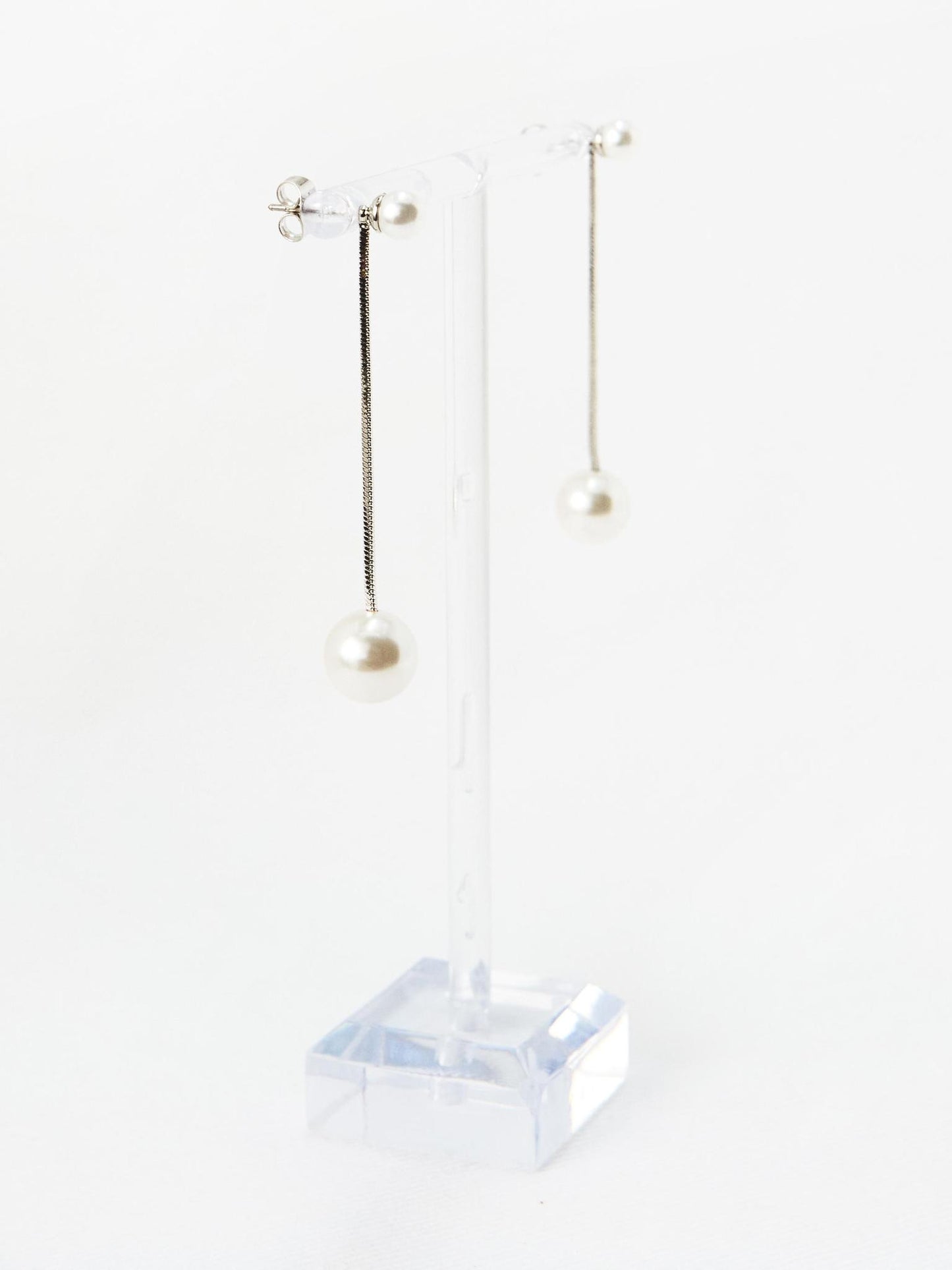 Silver Pearl Drop Earring