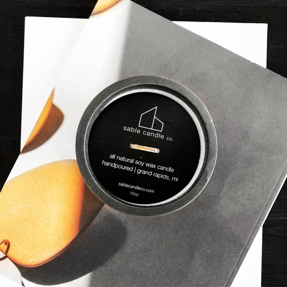 Sable Candle_SANDALWOOD + AMBER_10oz