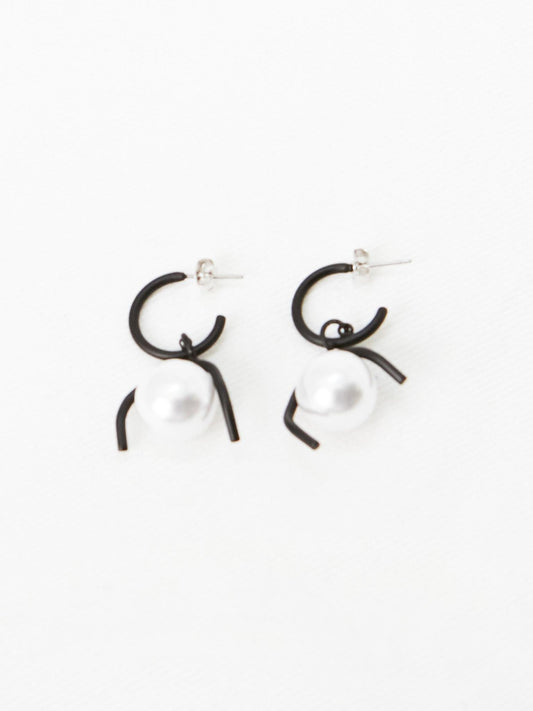Dangling Pearl Earrings