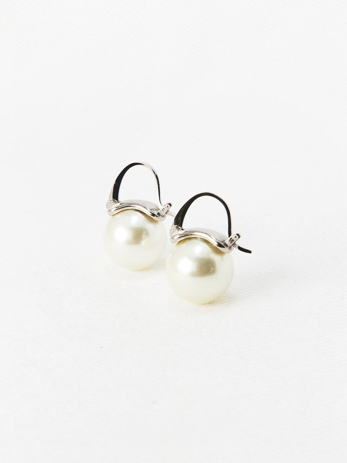 Daily Pearl Earrings