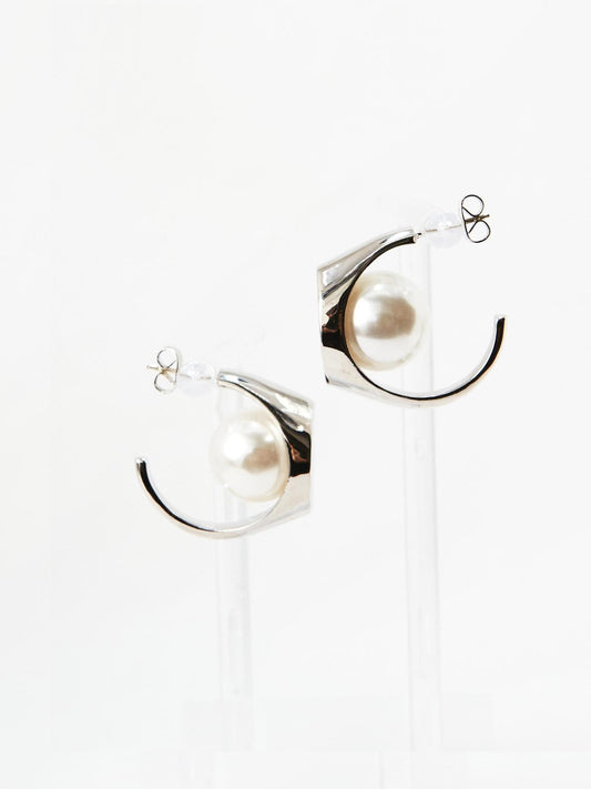 Boat Pearl Earring