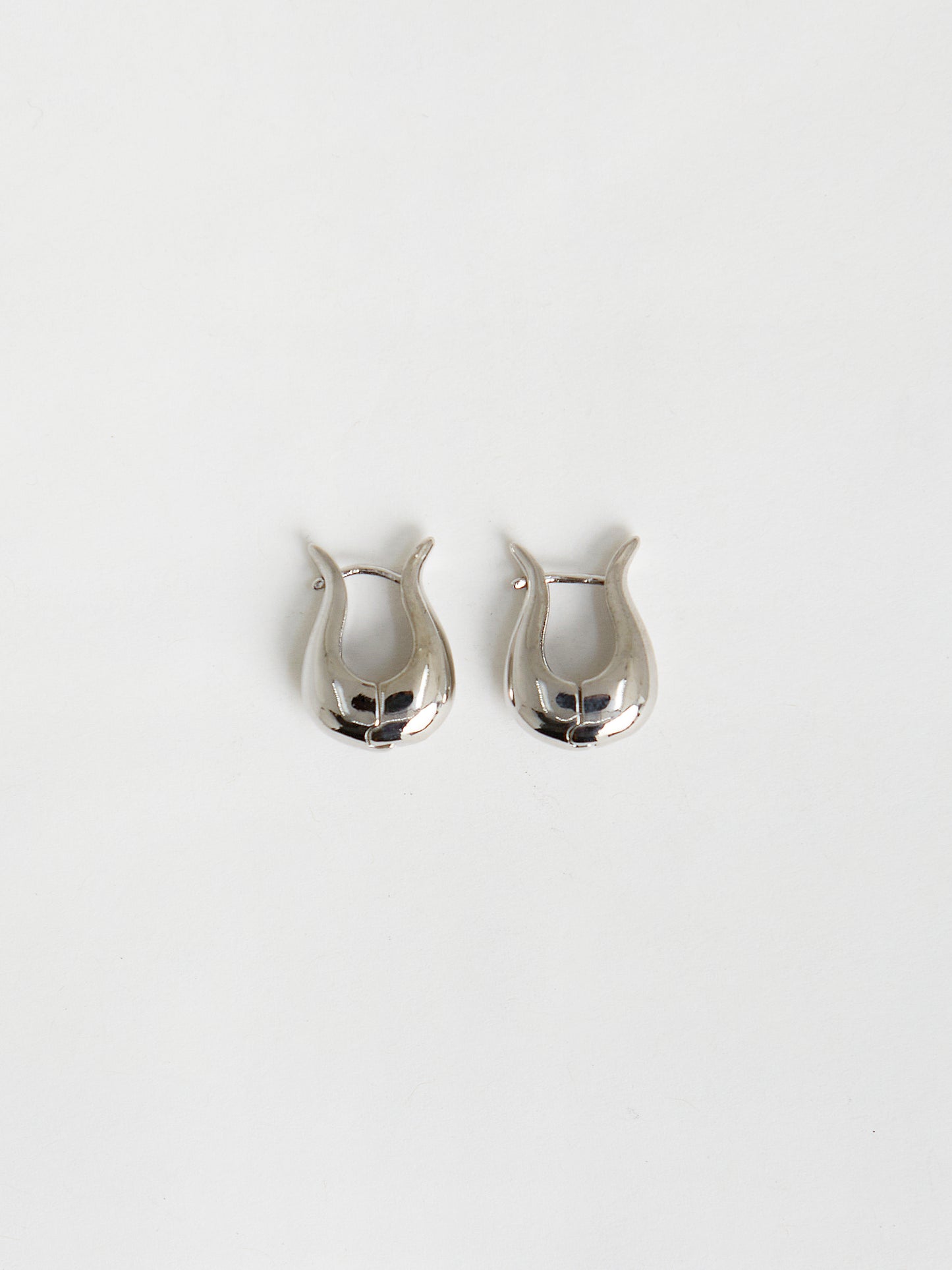 Puffed Clip Earrings (Silver)