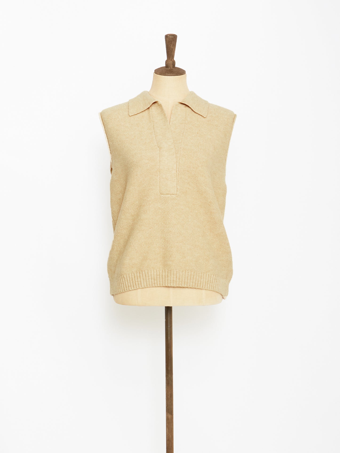 Knit vest (beige)
