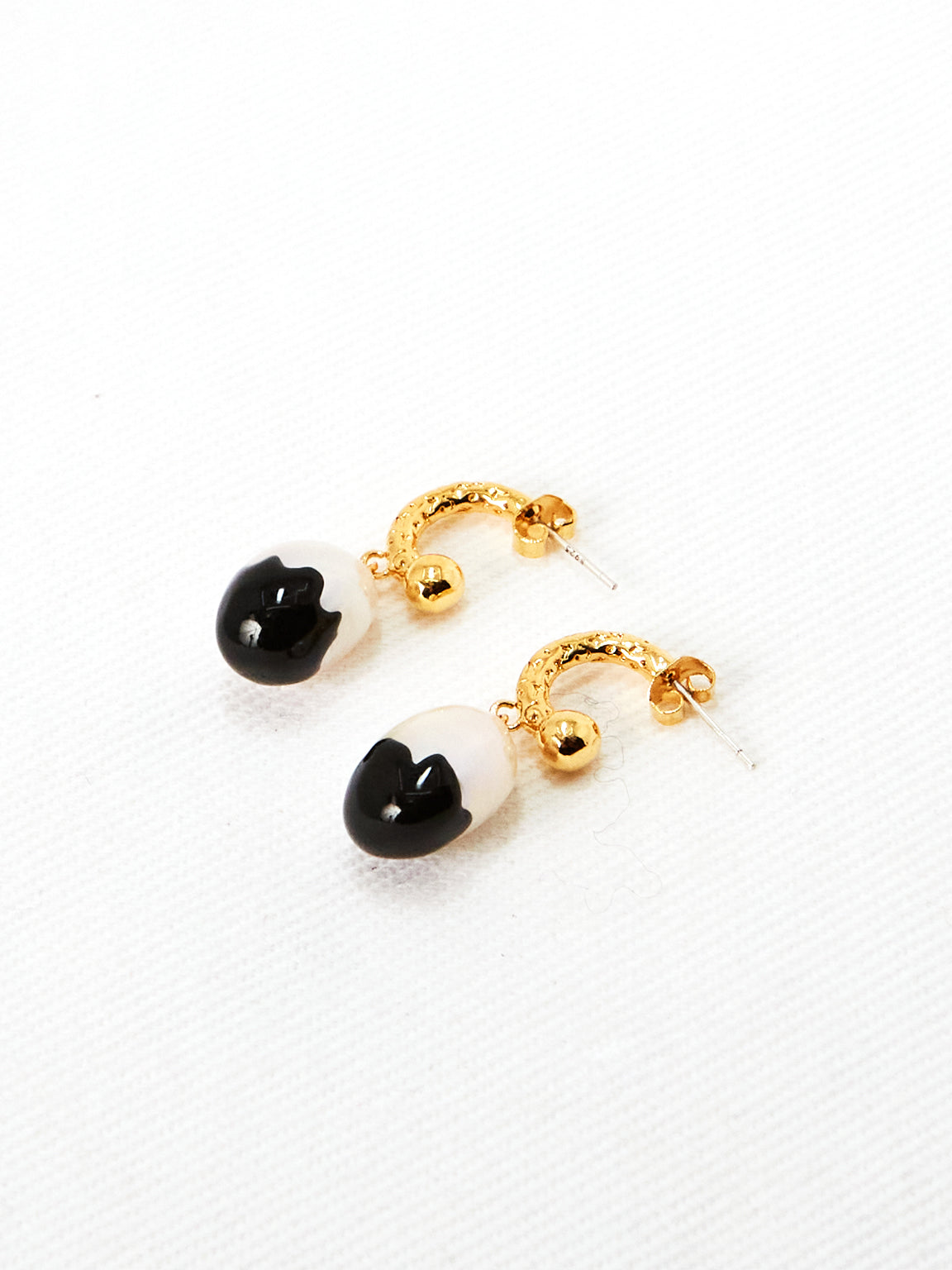 Funky pearl earrings (3 Colors)