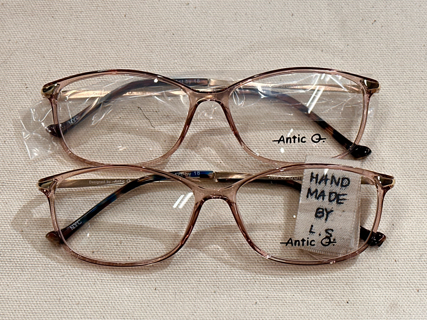 Private Product (2 pairs of "Act by 18" frame, blush pink)