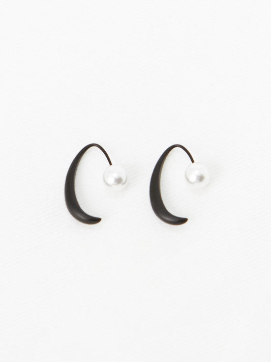 Hook Pearl Earring