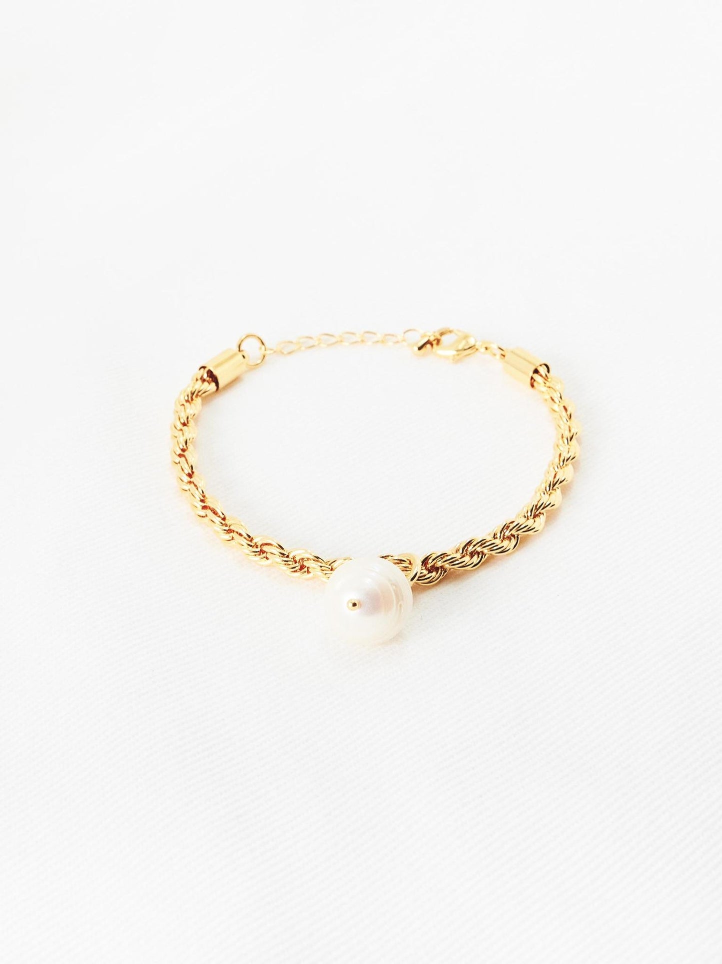 The Chain Pearl Bracelet